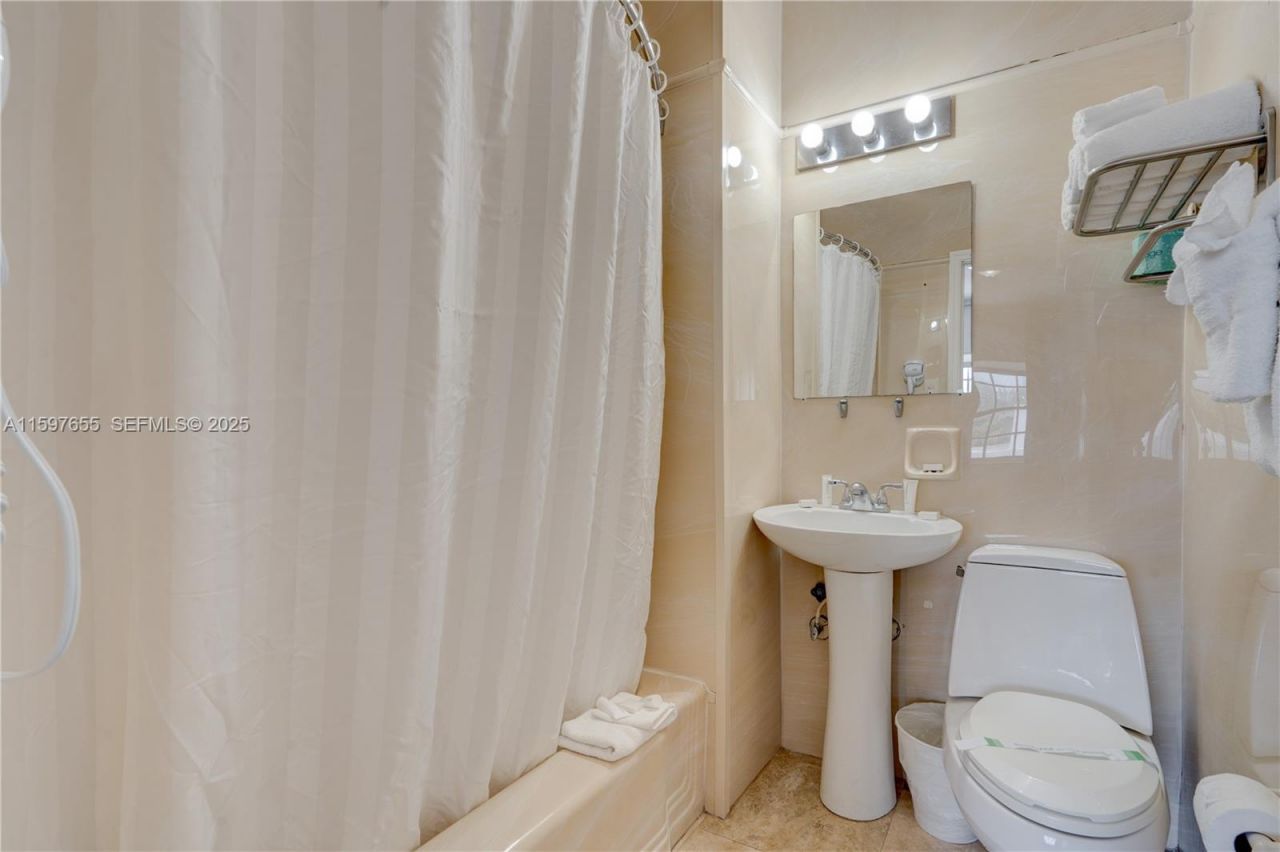 1680 E James Ave, Miami Beach, FL 33139 Photo