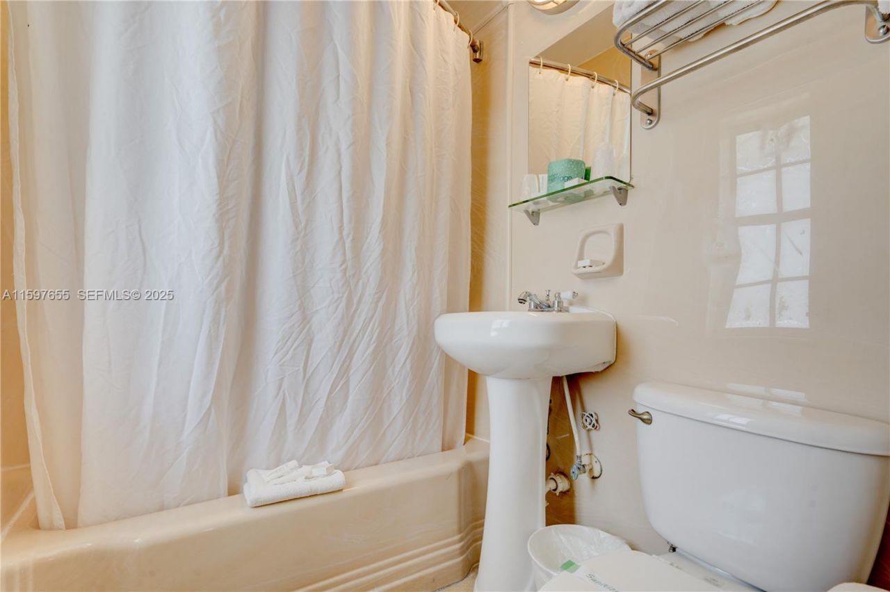 1680 E James Ave, Miami Beach, FL 33139 Photo