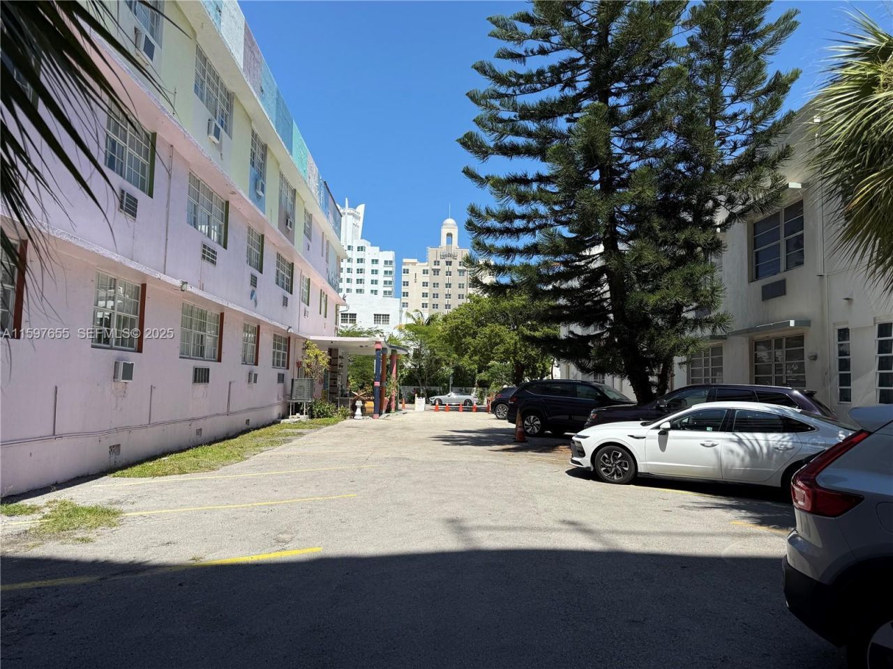 1680 E James Ave, Miami Beach, FL 33139 Photo