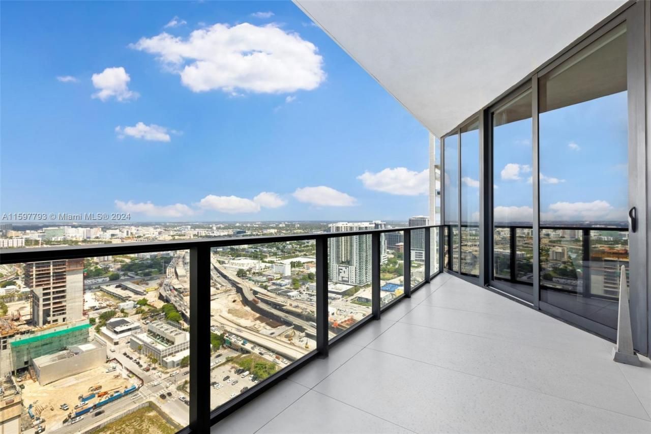 1000 Biscayne Blvd, Unit 3701, Miami, FL 33132 Photo