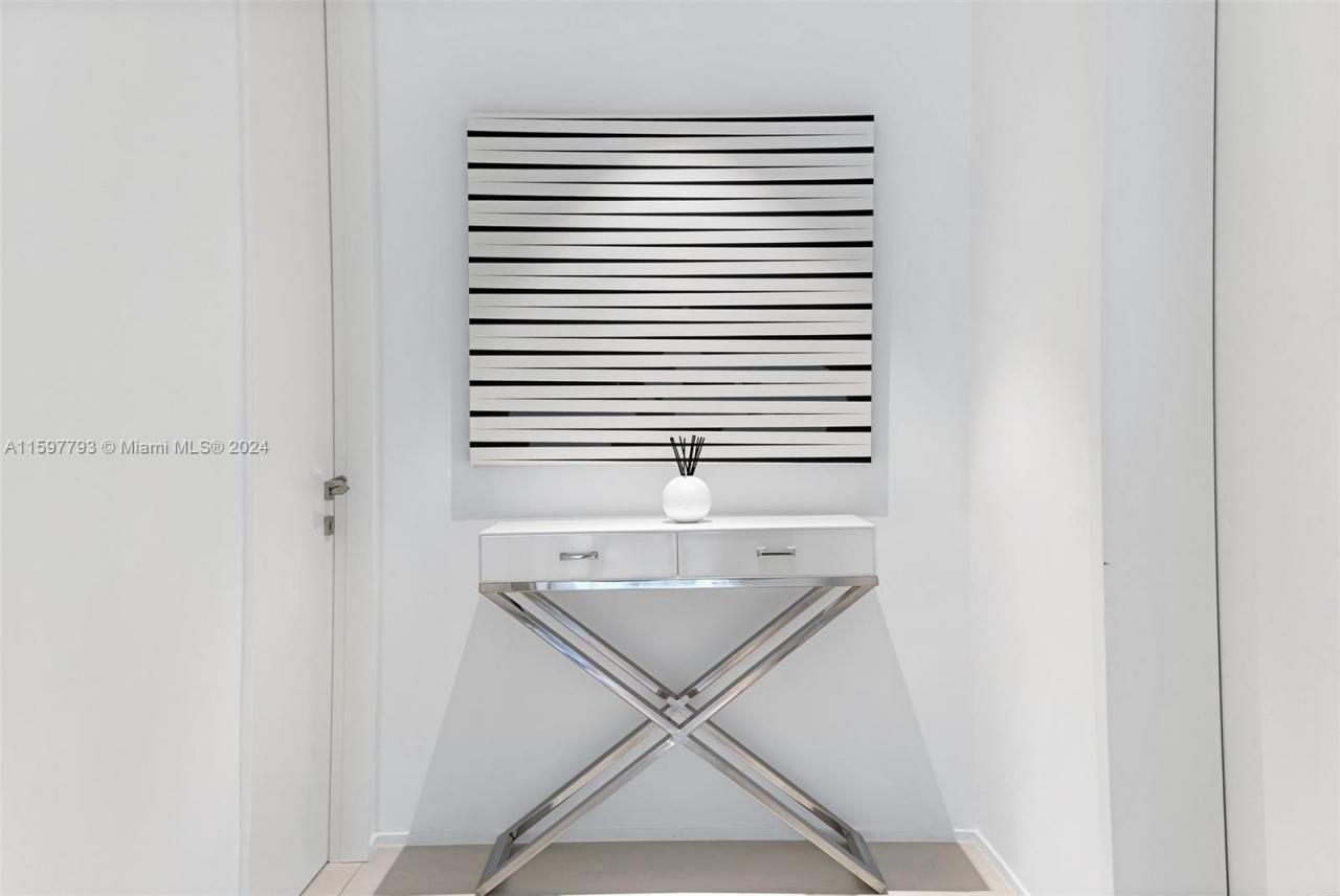 1000 Biscayne Blvd, Unit 3701, Miami, FL 33132 Photo