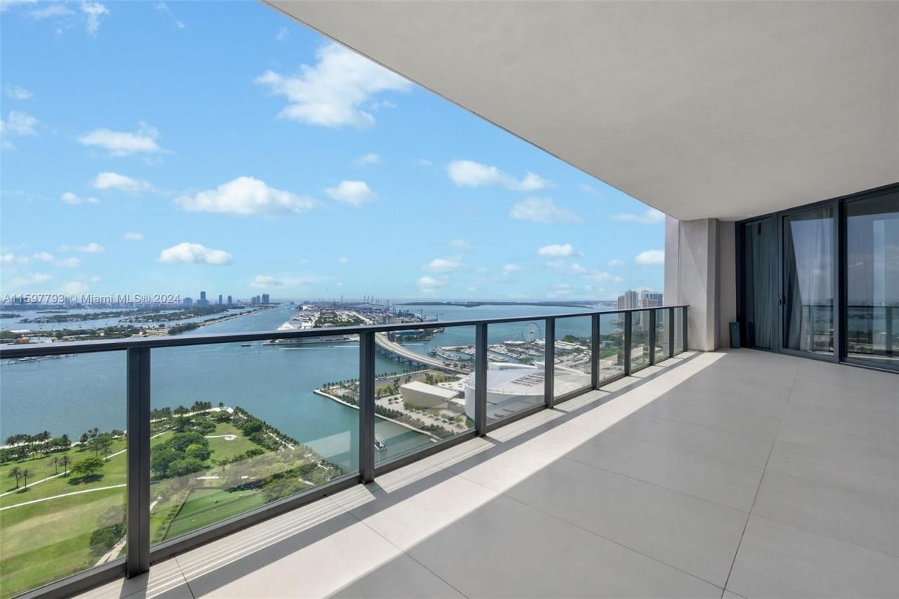 1000 Biscayne Blvd, Unit 3701, Miami, FL 33132 Photo