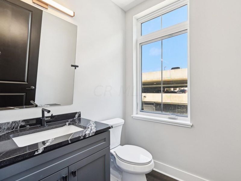 516 Riverfront Lane, Columbus, OH 43201 Photo 12