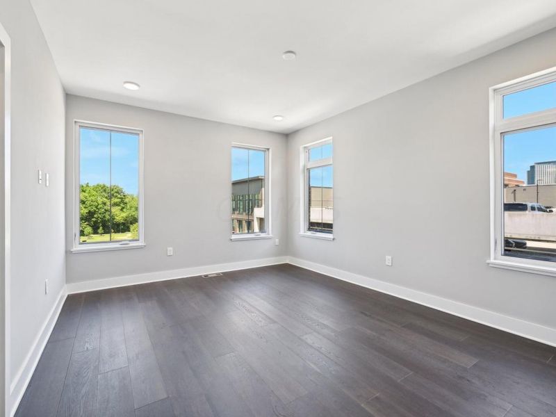 516 Riverfront Lane, Columbus, OH 43201 Photo 13