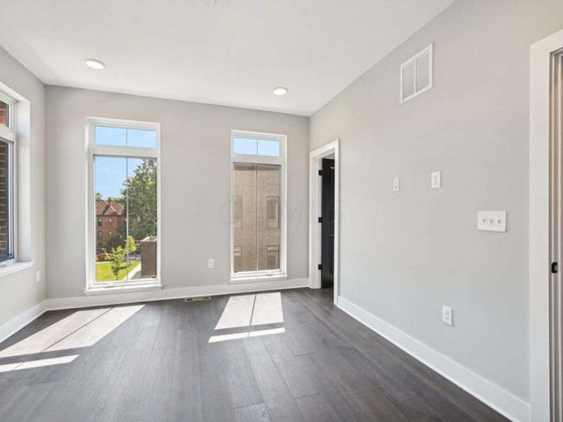 516 Riverfront Lane, Columbus, OH 43201 Photo 17