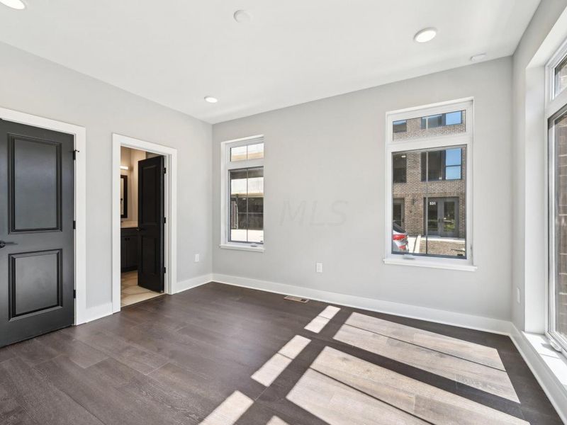 516 Riverfront Lane, Columbus, OH 43201 Photo 4