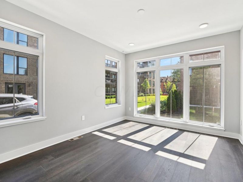 516 Riverfront Lane, Columbus, OH 43201 Photo 5