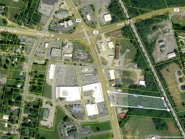 518 Broadway St S, Portland, TN 37148