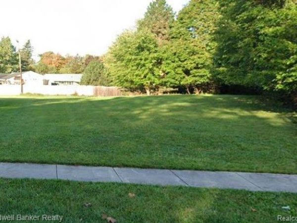 0000 N Dibble Avenue, Lansing, MI 48917