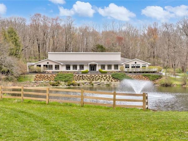 200 Cardinal Road, Hyde Park, NY 12538