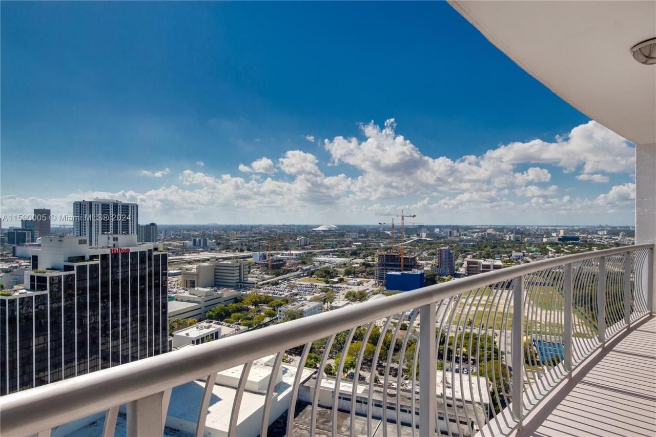 1750 N Bayshore Dr, Unit 3512, Miami, FL 33132 Photo