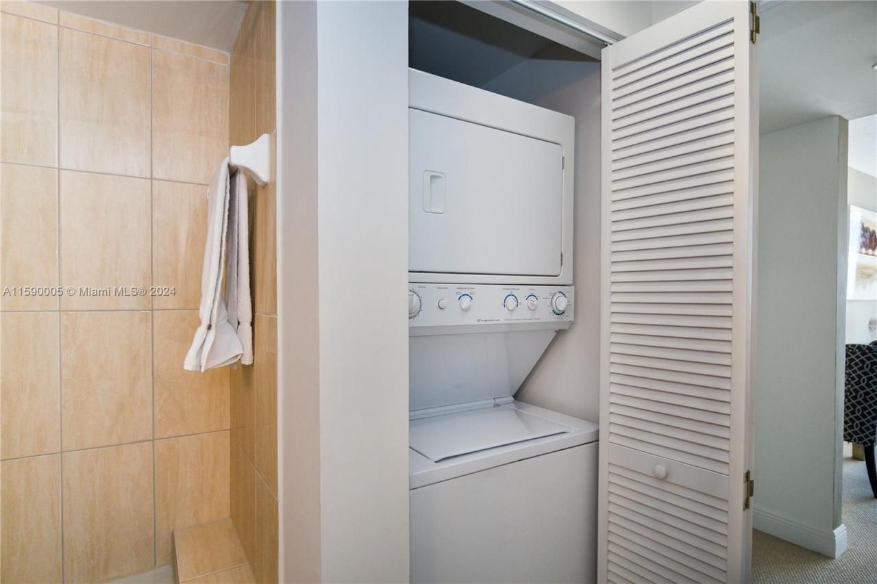 1750 N Bayshore Dr, Unit 3512, Miami, FL 33132 Photo