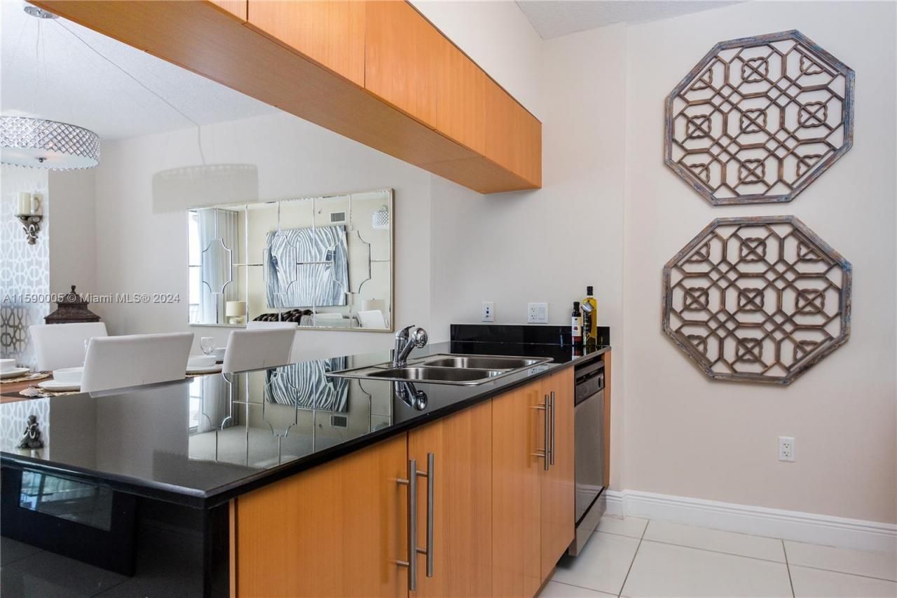 1750 N Bayshore Dr, Unit 3512, Miami, FL 33132 Photo