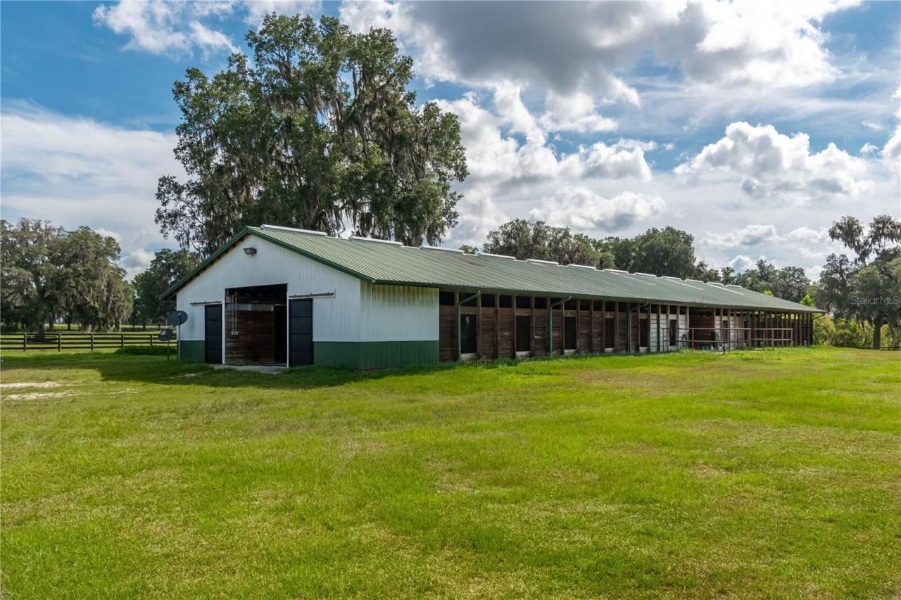 12520 NW 160th Street, Reddick, FL 32686 Photo