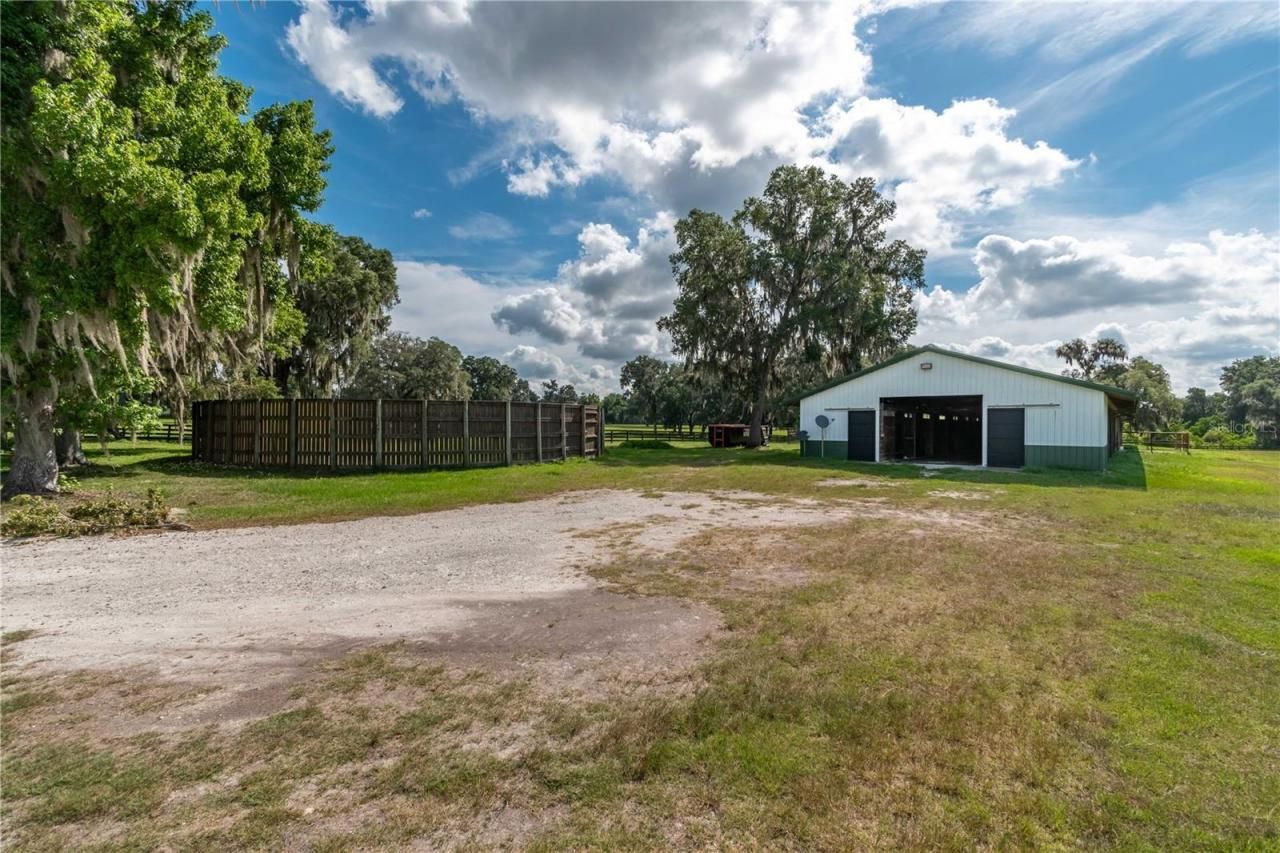 12520 NW 160th Street, Reddick, FL 32686 Photo