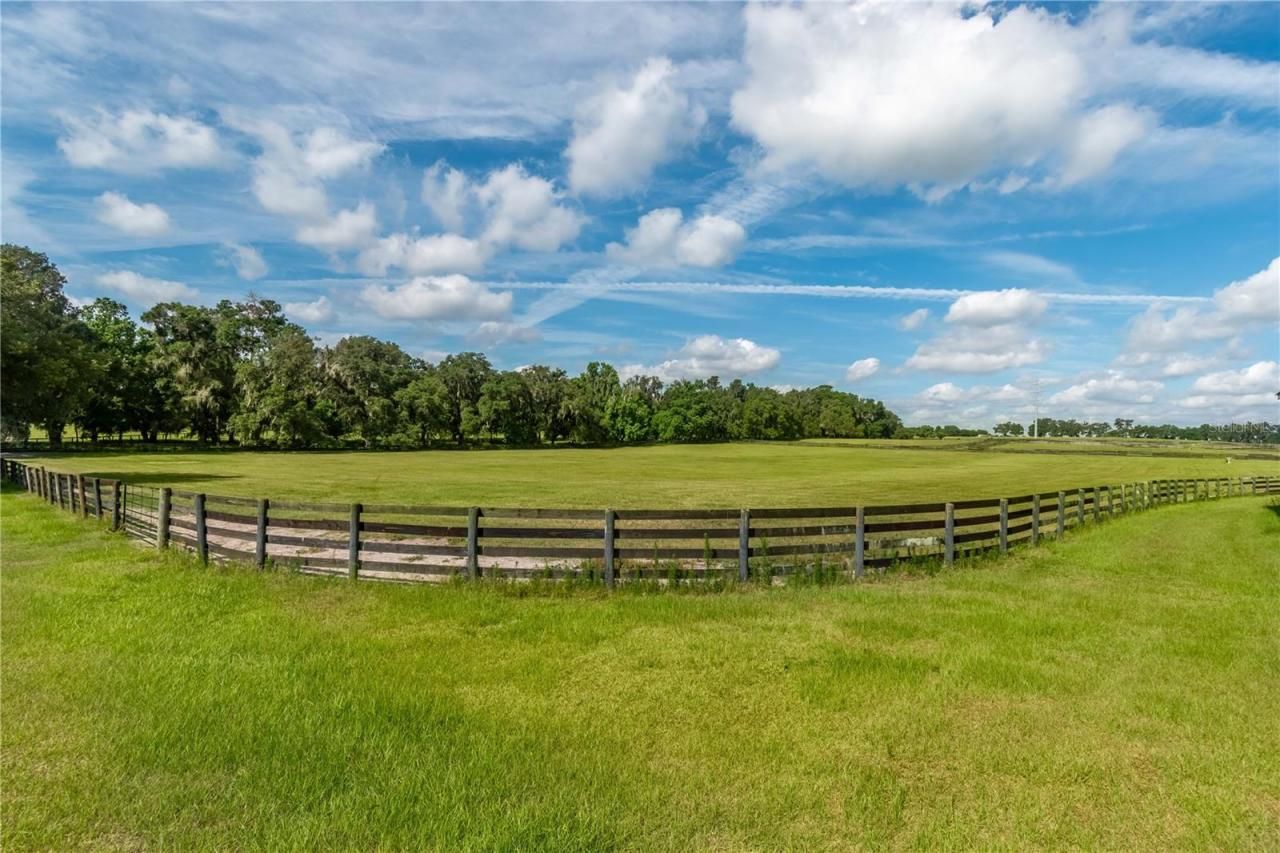 12520 NW 160th Street, Reddick, FL 32686 Photo