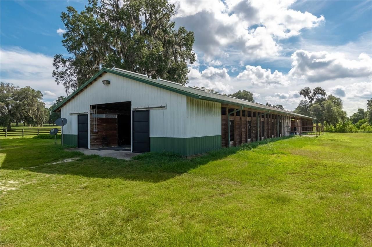12520 NW 160th Street, Reddick, FL 32686 Photo