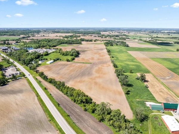 43w916 US Highway 20, Hampshire, IL 60140