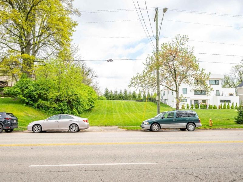 3008 Erie Avenue, Cincinnati, OH 45208 Photo 6