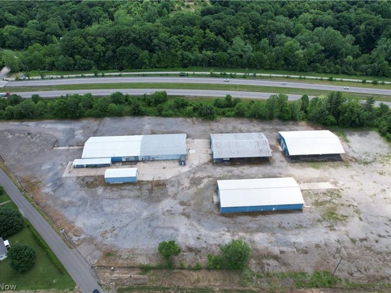 1490 Truss Road SW, New Philadelphia, OH 44663 Photo 2