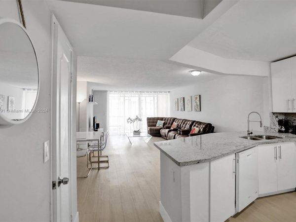 1770 NE 191st St, Unit 716-1, Miami, FL 33179