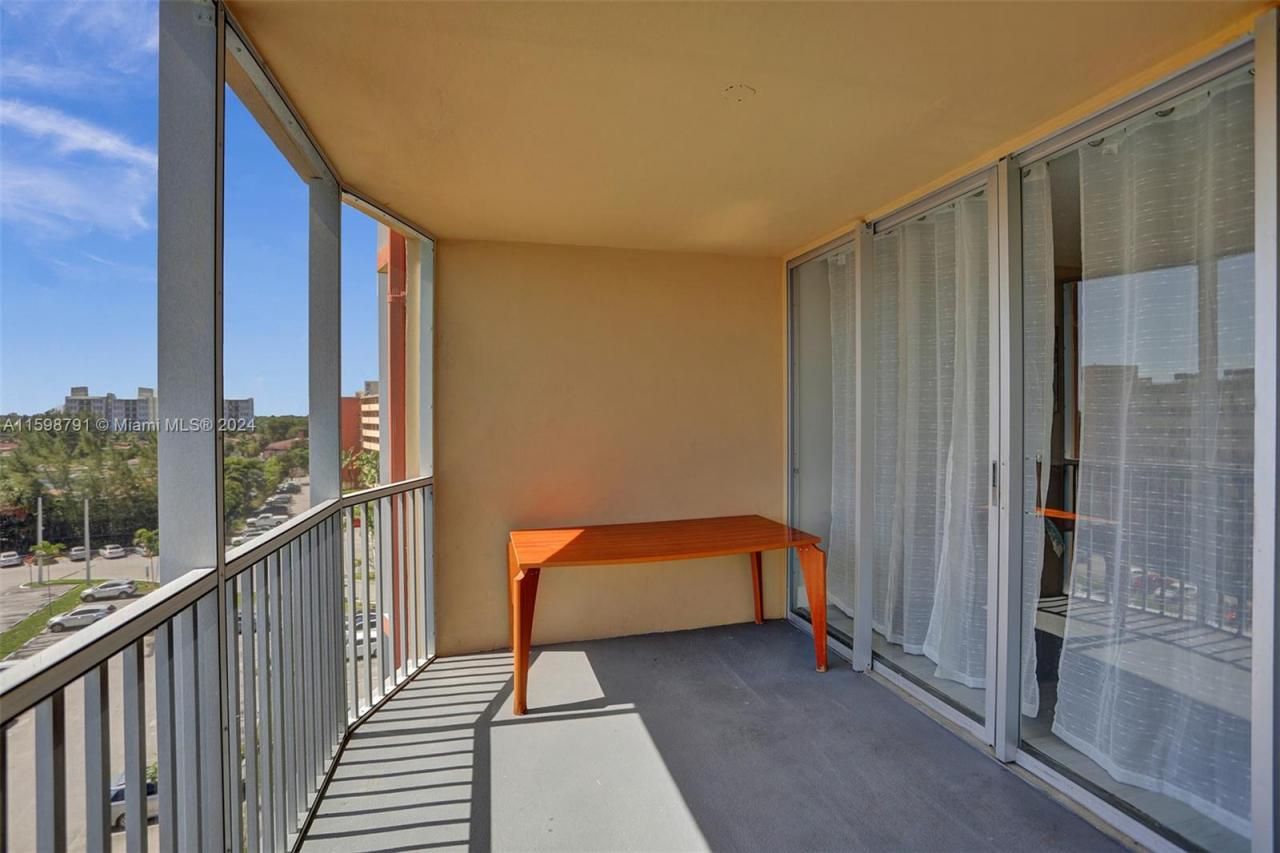 1770 NE 191st St, Unit 716-1, Miami, FL 33179 Photo