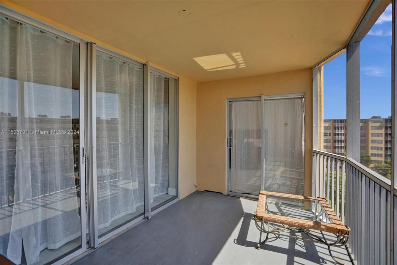 1770 NE 191st St, Unit 716-1, Miami, FL 33179 Photo