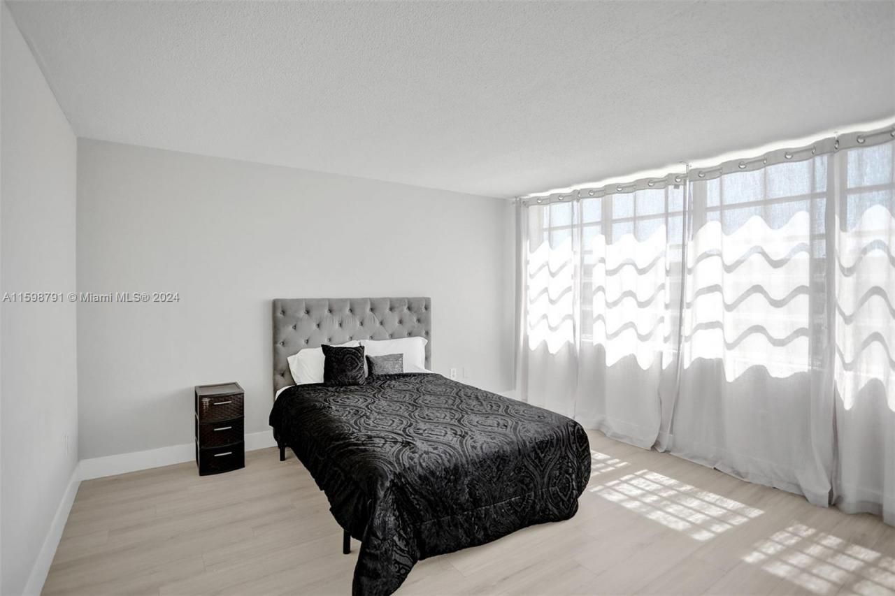 1770 NE 191st St, Unit 716-1, Miami, FL 33179 Photo