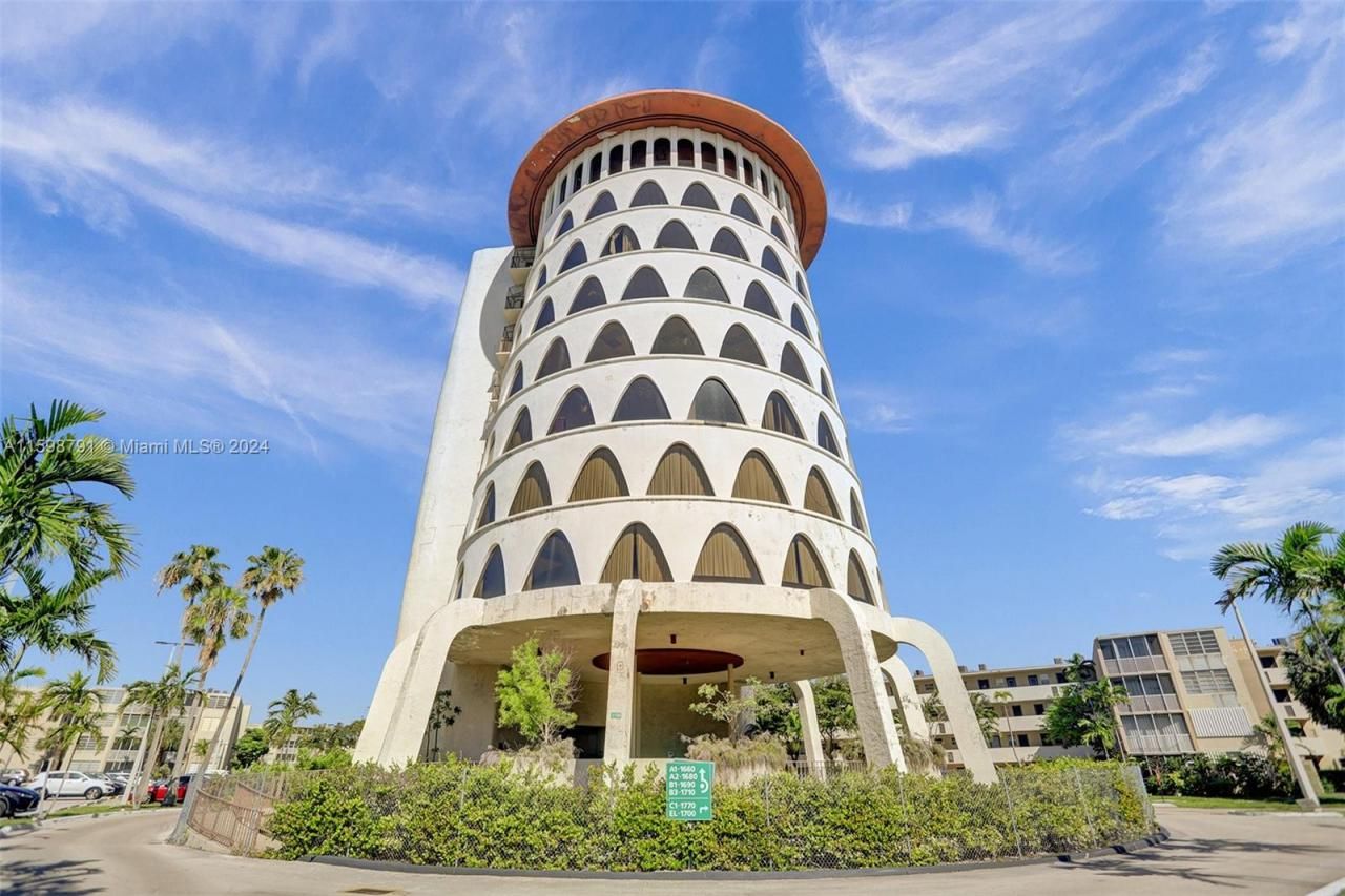 1770 NE 191st St, Unit 716-1, Miami, FL 33179 Photo