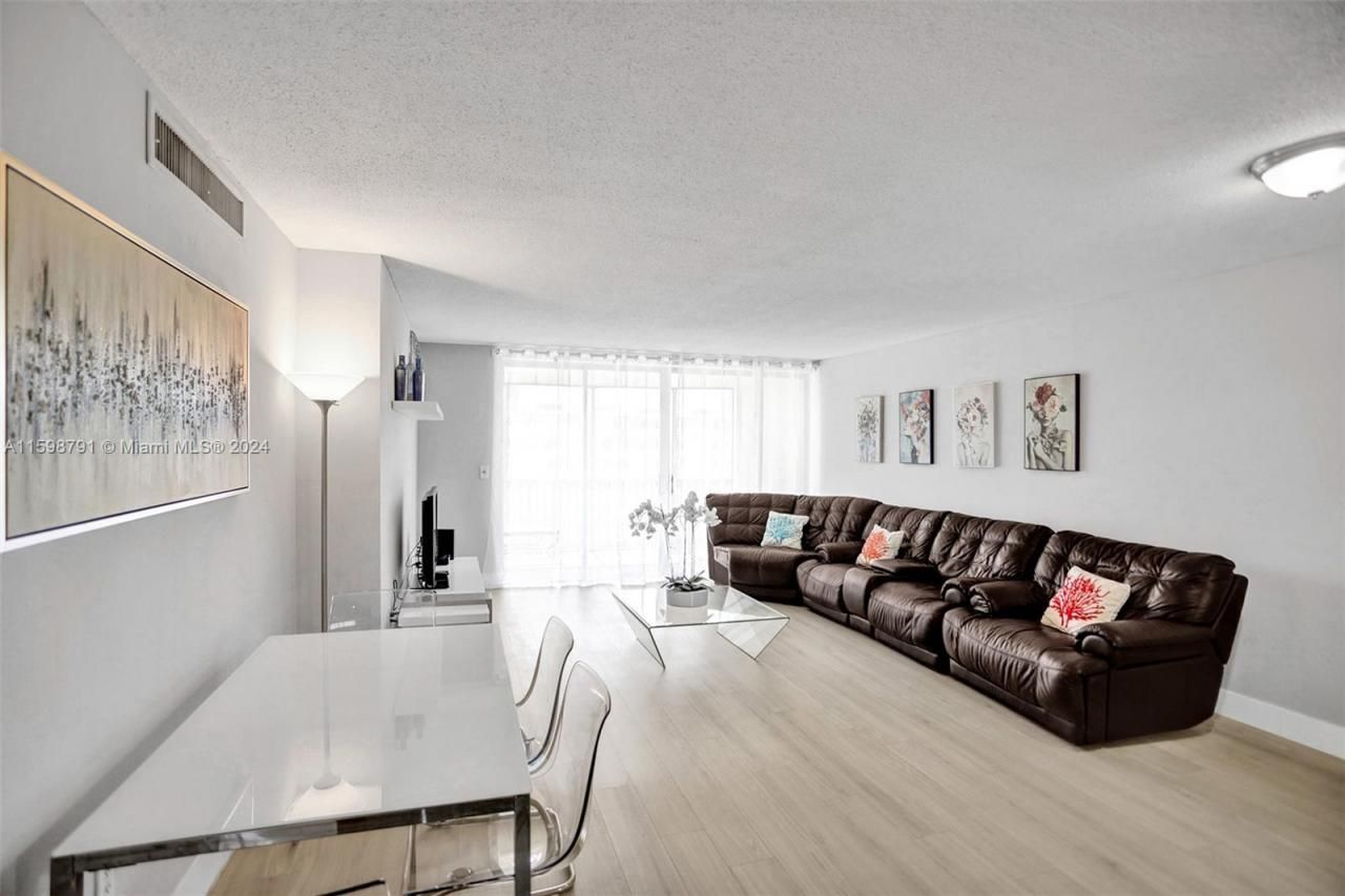 1770 NE 191st St, Unit 716-1, Miami, FL 33179 Photo