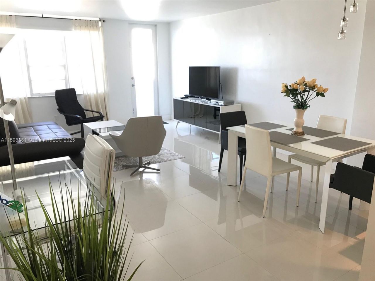 100 Lincoln Rd, Unit 808, Miami Beach, FL 33139 Photo