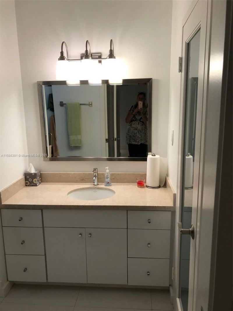 100 Lincoln Rd, Unit 808, Miami Beach, FL 33139 Photo