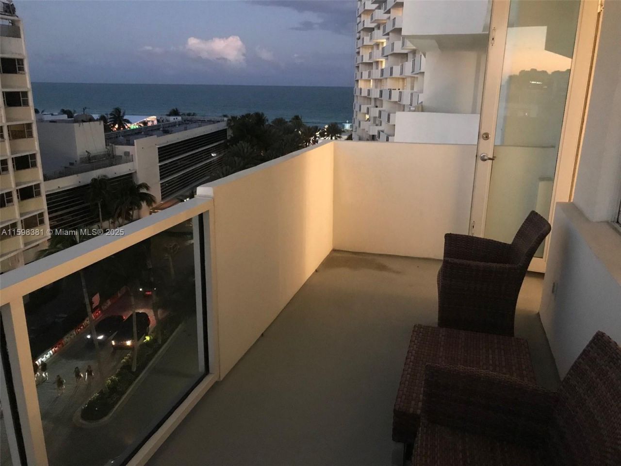 100 Lincoln Rd, Unit 808, Miami Beach, FL 33139 Photo