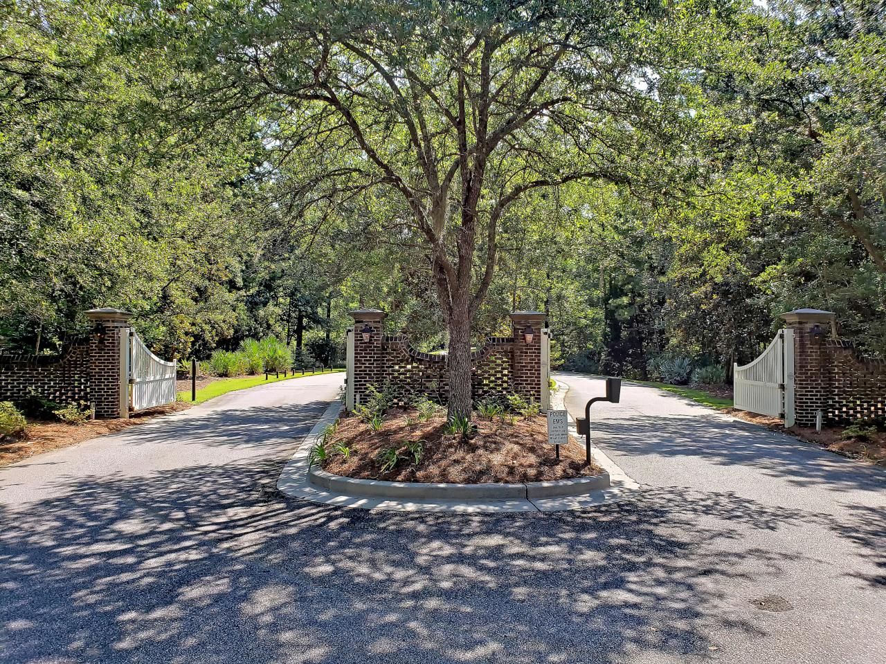 4368 Lady Banks Lane Photo 30