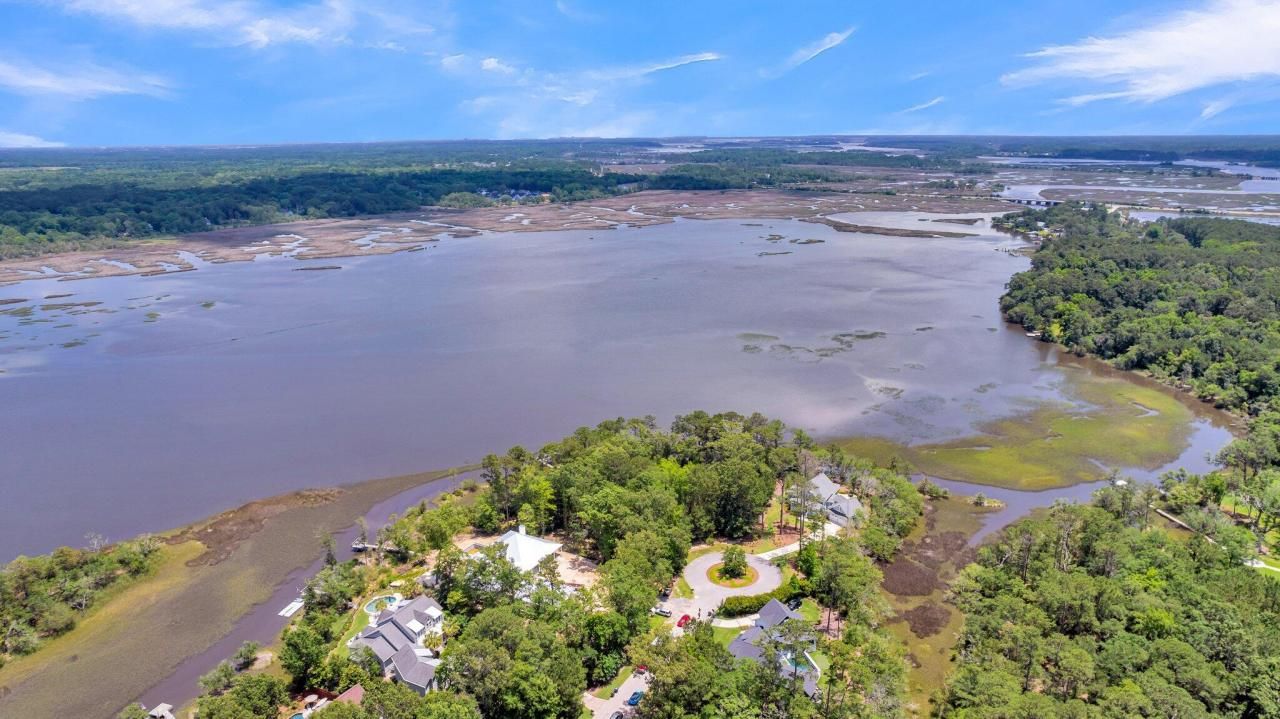 4368 Lady Banks Lane Photo 5