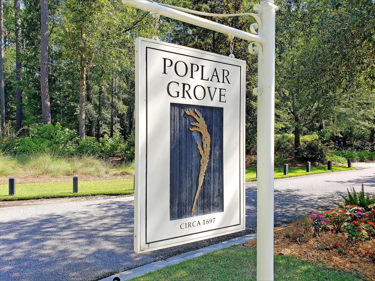 4368 Lady Banks Lane Photo 76