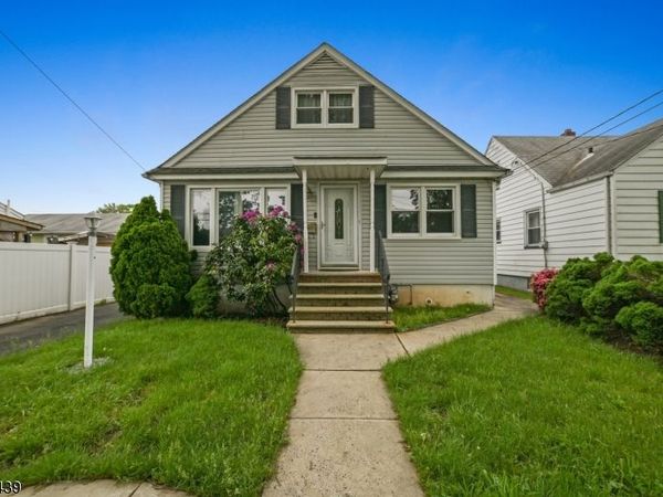 832 Bergen Ave, Linden, NJ 07036