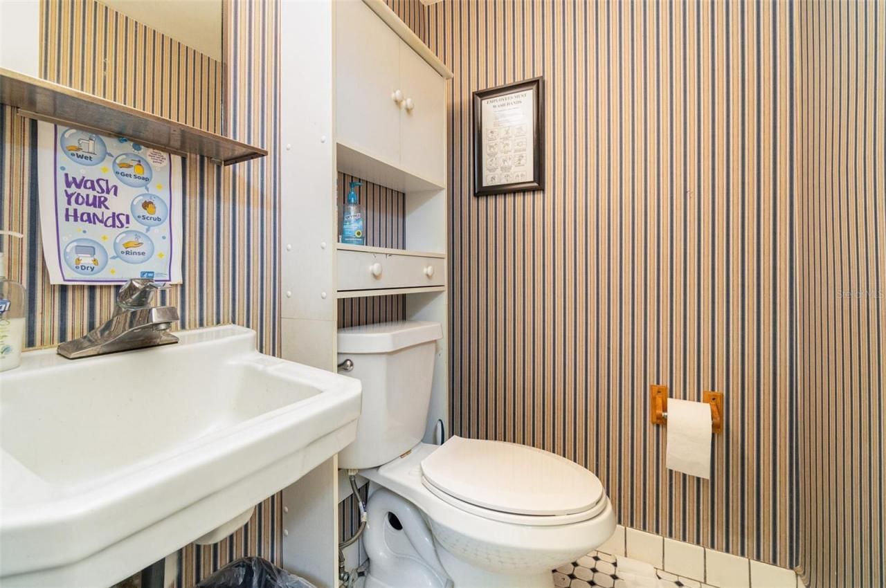 6005 Silver Star Road, Orlando, FL 32808 Photo