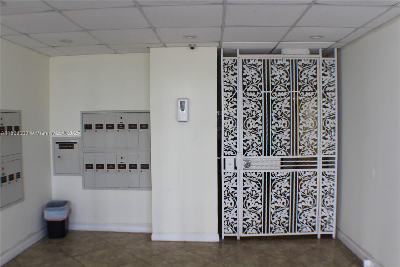 1901 S Ocean Dr, Unit 207, Hollywood, FL 33019 Photo