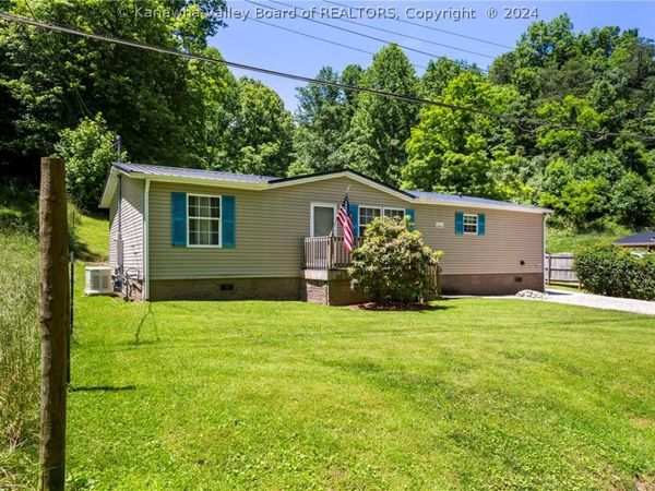 709 Waugh Branch Road, Barboursville, WV 25504