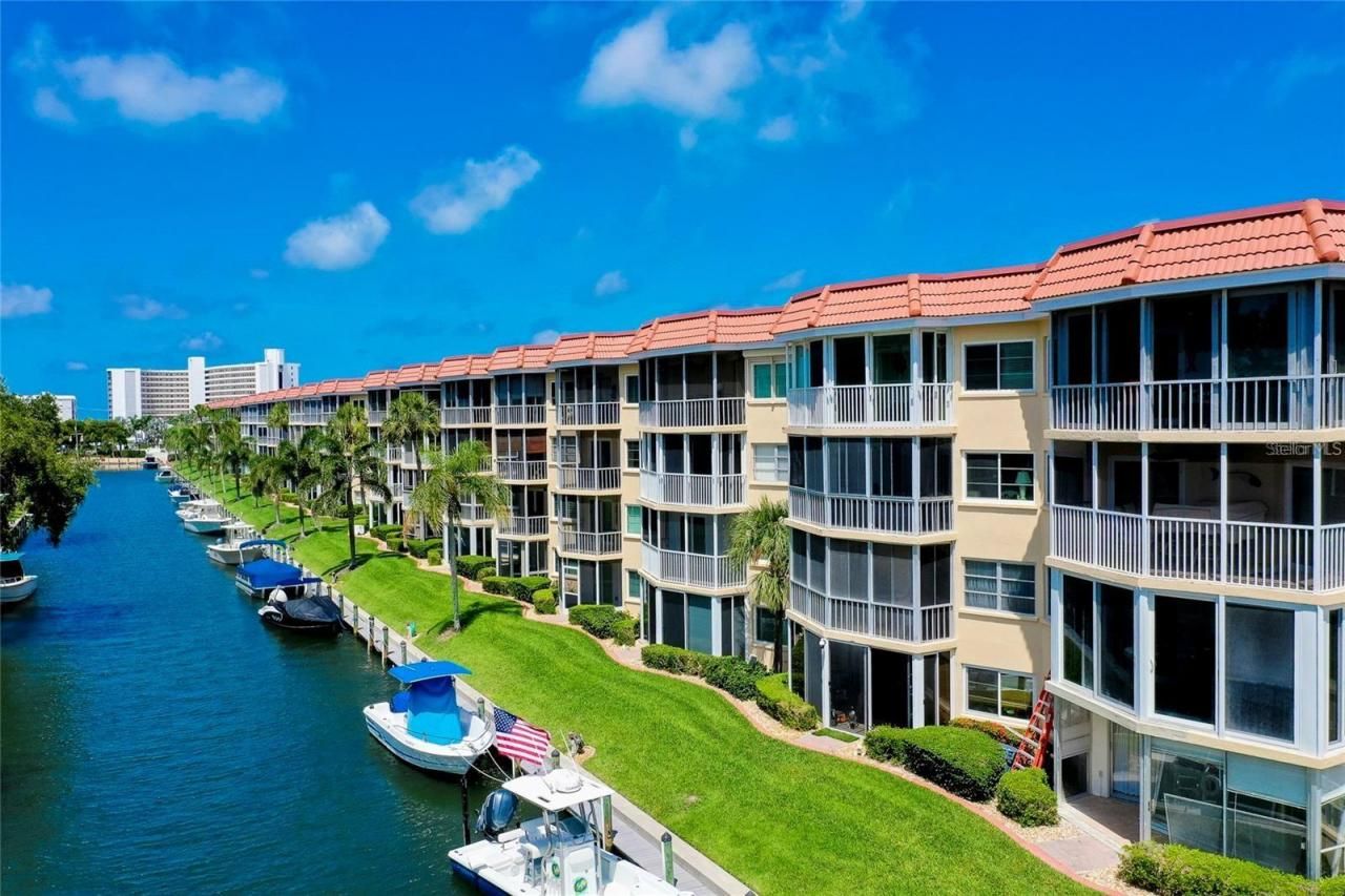 1350 N Portofino Drive, Unit 207, Sarasota, FL 34242 Photo