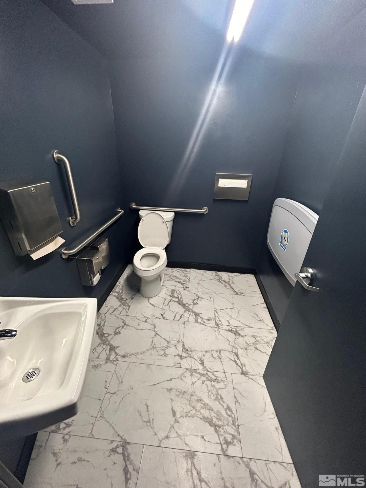 25 W 2nd Street, Reno, NV 89501 Photo