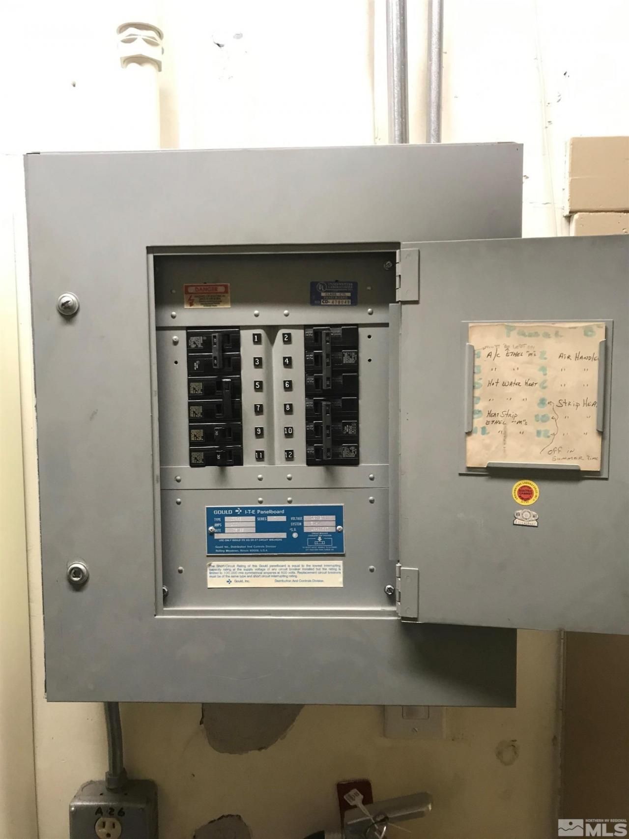 25 W 2nd Street, Reno, NV 89501 Photo