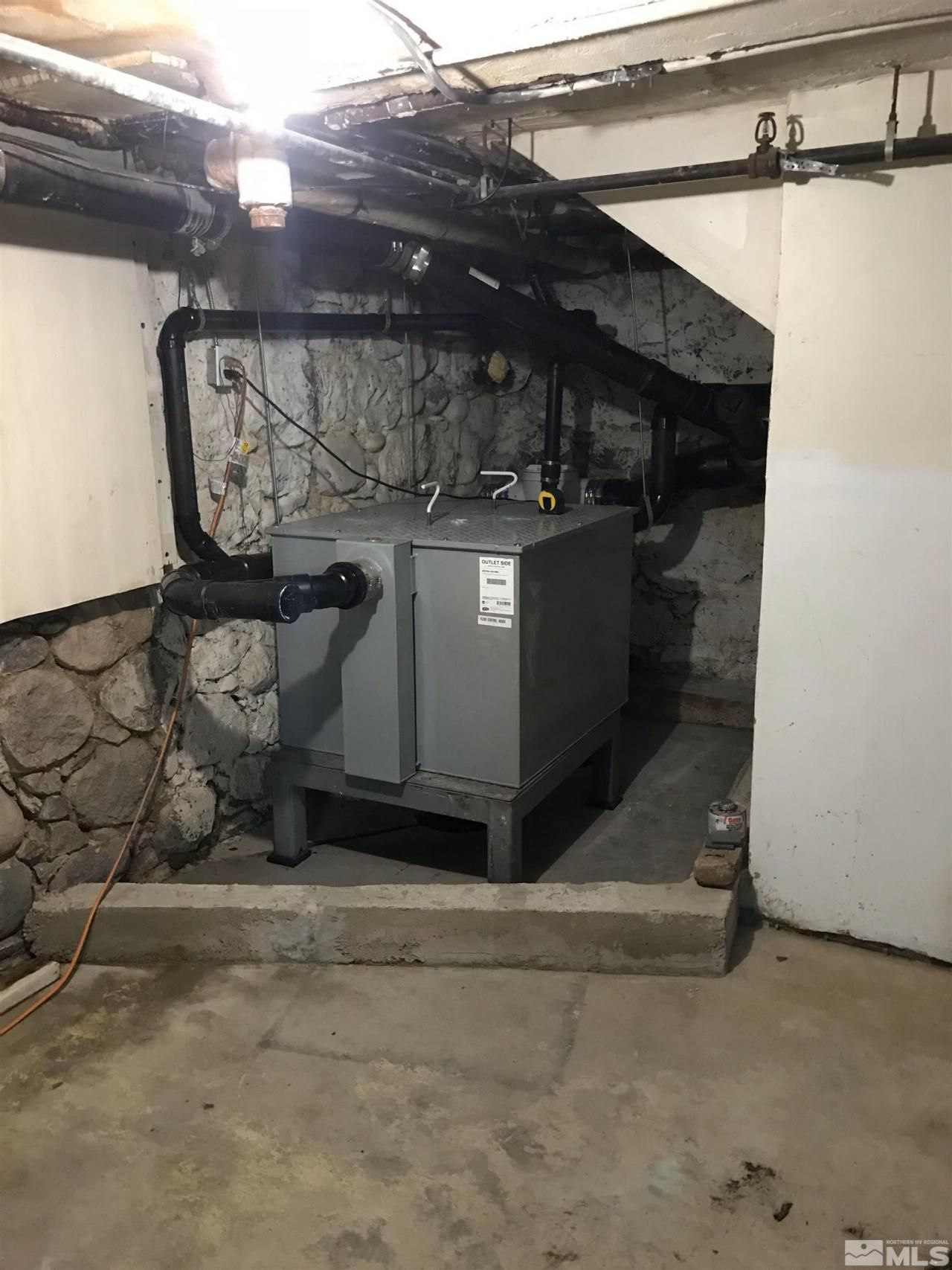 25 W 2nd Street, Reno, NV 89501 Photo