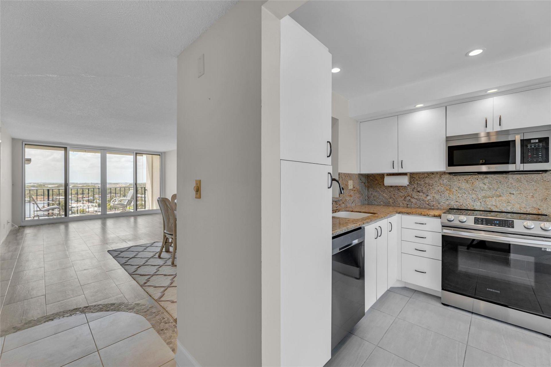 521 N Riverside Drive, Unit 1004, Pompano Beach, FL 33062 Photo