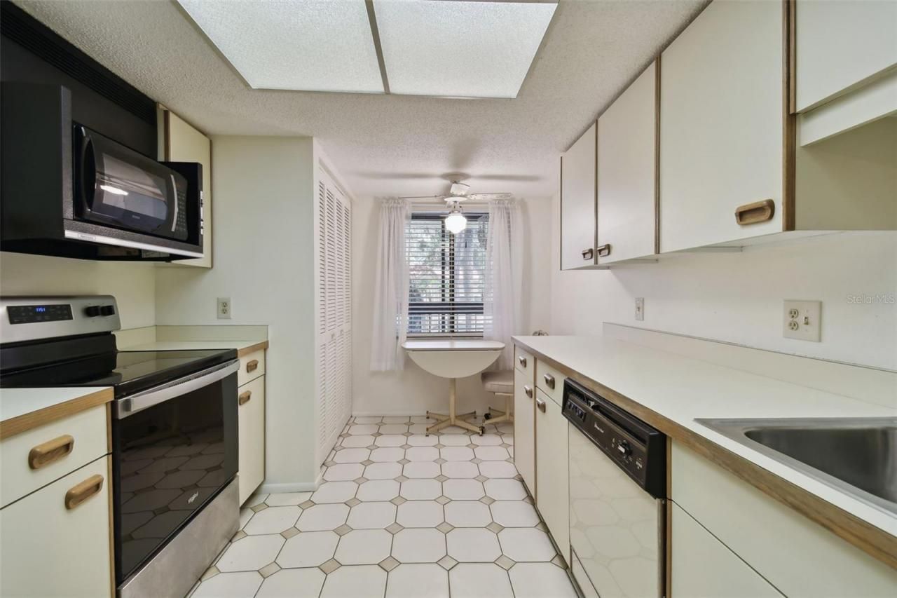 3438 Wood Owl Circle, Unit 275, Bradenton, FL 34210 Photo