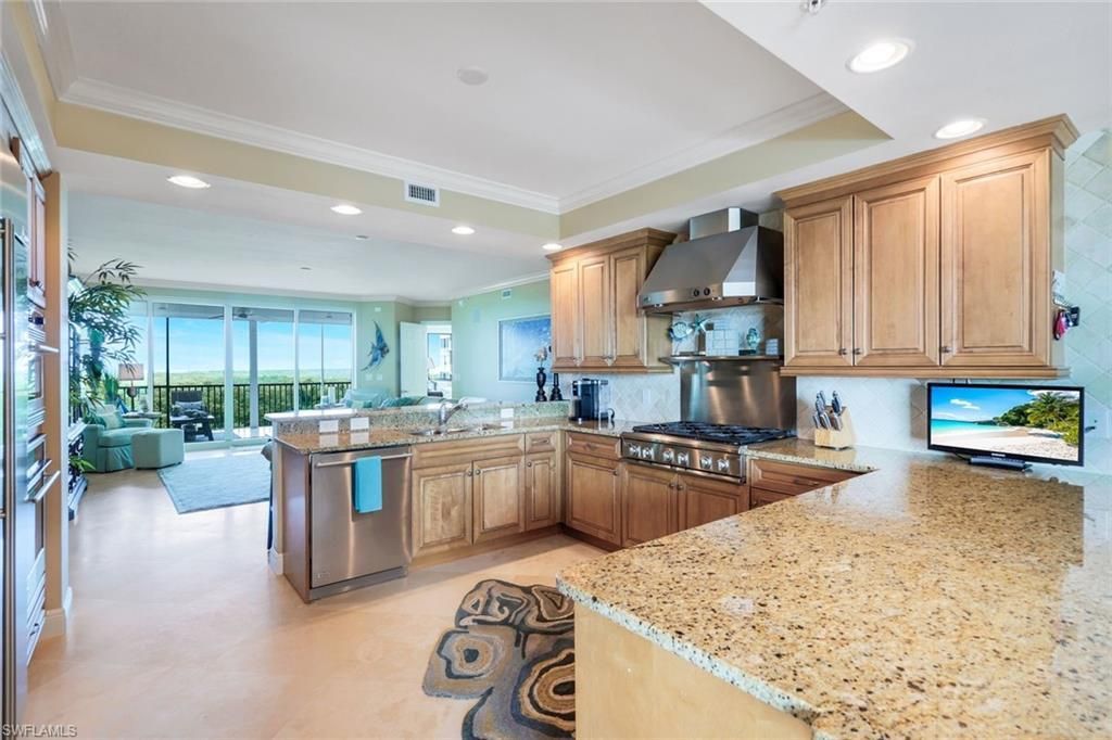 275 Indies Way, Unit 605, Naples, FL 34110 Photo