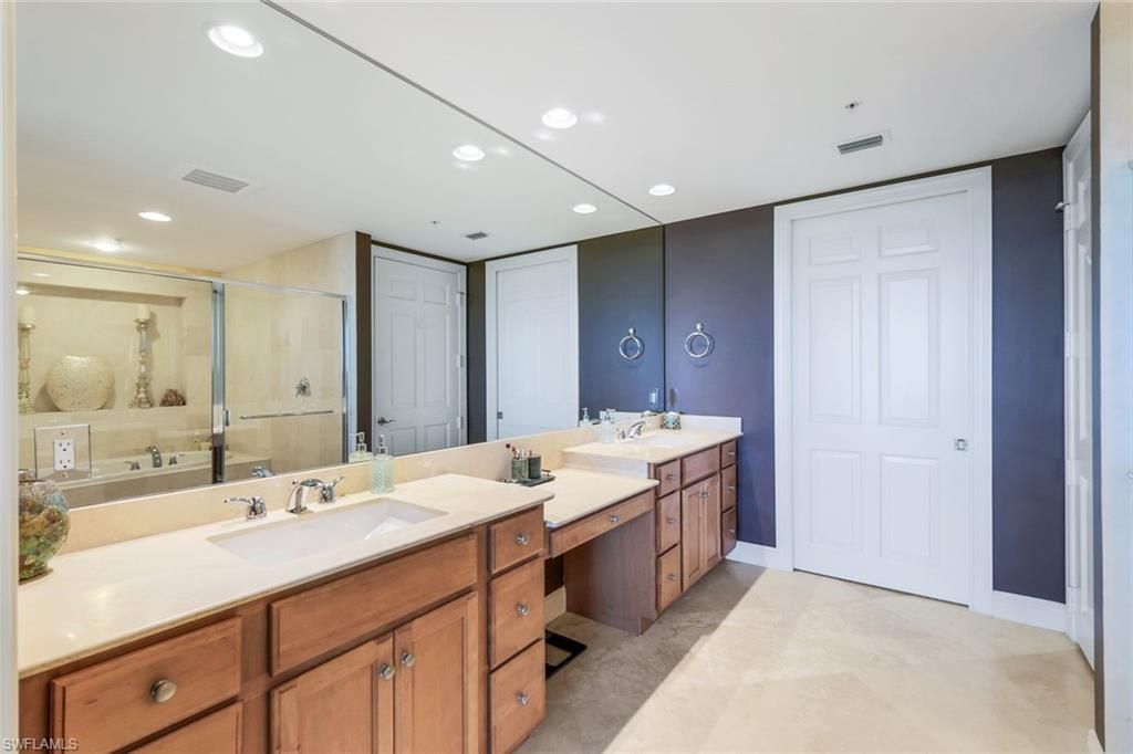 275 Indies Way, Unit 605, Naples, FL 34110 Photo