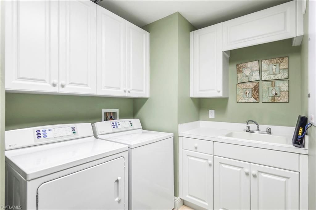 275 Indies Way, Unit 605, Naples, FL 34110 Photo