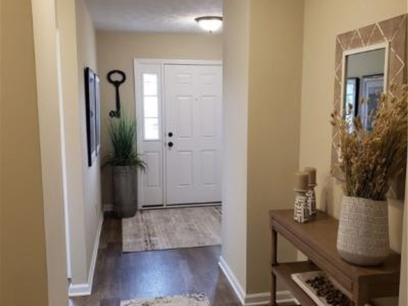 106 Stonecrest Trail, Elyria, OH 44035 Photo 2